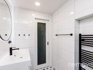 Pronájem bytu 1+1, Praha - Radotín, Na Viničkách, 41 m2