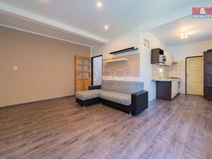 Prodej bytu 2+1, Aš, U Nádraží, 62 m2