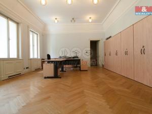 Prodej historického objektu, Praha - Smíchov, Kartouzská, 664 m2