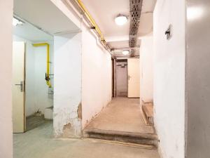 Prodej kanceláře, Praha - Strašnice, V korytech, 800 m2