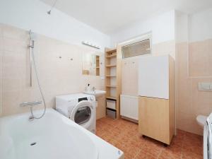 Prodej bytu 2+kk, Přezletice, U Ctěnického Potoka, 51 m2