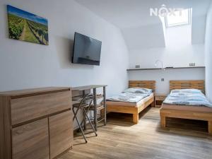 Prodej ubytování, Velké Bílovice, 322 m2