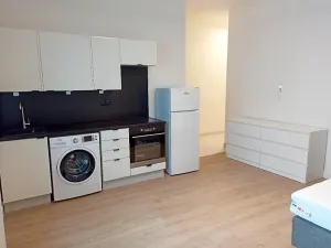 Pronájem bytu 1+kk, Praha - Vysočany, Poděbradská, 27 m2