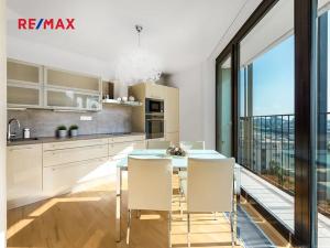 Pronájem bytu 2+kk, Praha - Žižkov, Ke kapslovně, 70 m2