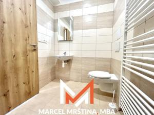 Pronájem bytu 2+1, Červený Kostelec, Rybničná, 71 m2