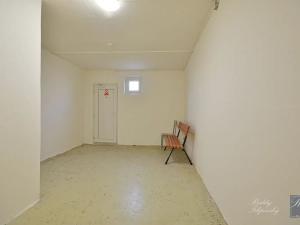 Pronájem obchodního prostoru, Ústí nad Labem, Spartakiádní, 11 m2