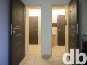 Pronájem obchodního prostoru, Karlovy Vary, Nejdecká, 70 m2