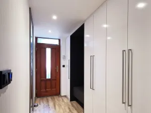 Pronájem rodinného domu, Praha - Kobylisy, Učitelská, 168 m2