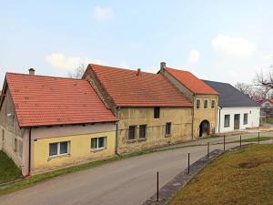 Prodej komerční nemovitosti, Vykáň, 450 m2