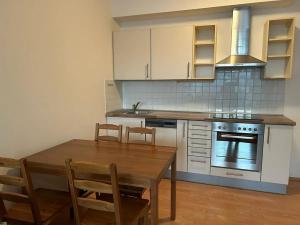 Pronájem bytu 2+kk, Praha - Vysočany, Pod Harfou, 58 m2