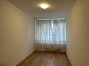 Pronájem bytu 2+kk, Praha - Vysočany, Pod Harfou, 58 m2