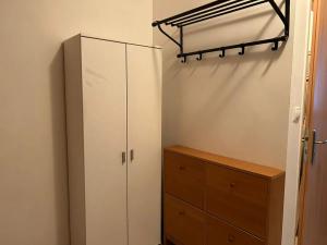 Pronájem bytu 2+kk, Praha - Vysočany, Pod Harfou, 58 m2