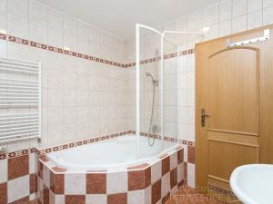 Pronájem bytu 3+1, Praha - Nové Město, Štěpánská, 121 m2