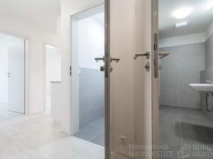 Pronájem bytu 2+kk, Praha - Suchdol, Suchdolské náměstí, 43 m2