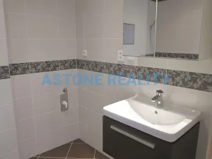 Pronájem bytu 2+kk, Praha - Hloubětín, Nademlejnská, 63 m2