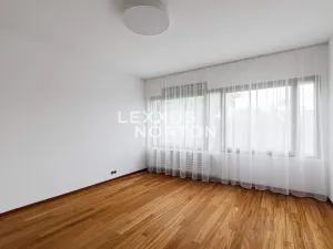 Pronájem bytu 6+kk a větší, Praha - Bubeneč, Pod kaštany, 270 m2