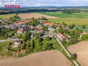 Prodej pozemku pro bydlení, Pleše, 924 m2