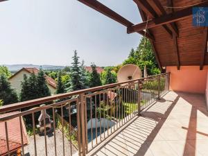Prodej rodinného domu, Dubí, Dlouhá, 234 m2