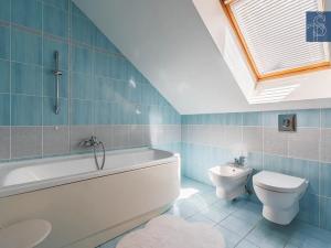 Prodej rodinného domu, Dubí, Dlouhá, 234 m2