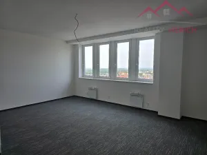 Pronájem bytu 3+kk, Chomutov, Žižkovo náměstí, 103 m2