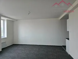Pronájem bytu 2+kk, Chomutov, Žižkovo náměstí, 50 m2