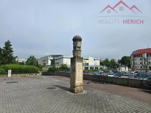 Pronájem bytu 1+kk, Chomutov, Žižkovo náměstí, 34 m2