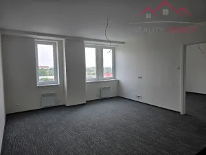 Pronájem bytu 2+kk, Chomutov, Žižkovo náměstí, 50 m2