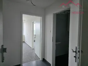 Pronájem bytu 2+kk, Chomutov, Žižkovo náměstí, 50 m2