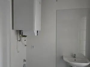 Pronájem bytu 1+kk, Chomutov, Žižkovo náměstí, 27 m2