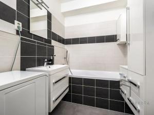 Pronájem bytu 3+kk, Praha - Černý Most, náměstí Plukovníka Vlčka, 86 m2