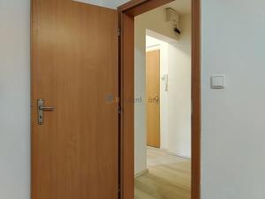 Pronájem bytu 1+1, Kladno, Benešovská, 32 m2