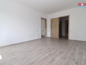 Prodej bytu 2+1, Karlovy Vary, Brigádníků, 55 m2