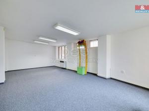 Pronájem obchodního prostoru, Mariánské Lázně, Hlavní třída, 35 m2