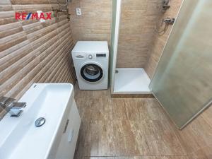 Pronájem bytu 3+kk, Praha - Kobylisy, Formánkova, 65 m2