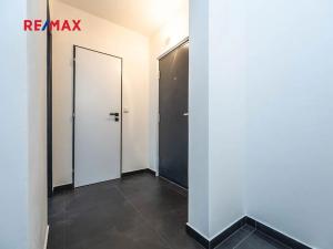Pronájem bytu 3+kk, Praha - Kobylisy, Formánkova, 65 m2