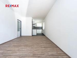 Pronájem bytu 3+kk, Praha - Kobylisy, Formánkova, 65 m2