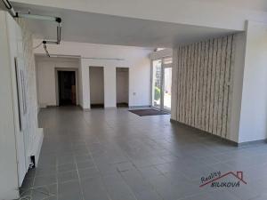 Pronájem obchodního prostoru, Brandýs nad Labem-Stará Boleslav, Masarykovo náměstí, 60 m2