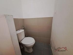 Pronájem obchodního prostoru, Brandýs nad Labem-Stará Boleslav, Masarykovo náměstí, 60 m2
