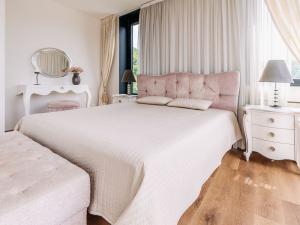 Prodej bytu 4+kk, Karlovy Vary, Pražská silnice, 155 m2