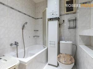 Pronájem bytu 2+kk, Praha - Dejvice, Jaselská, 48 m2