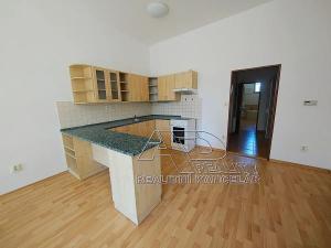 Pronájem bytu 1+kk, České Budějovice, Pražská tř., 41 m2
