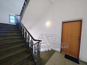 Pronájem bytu 1+kk, České Budějovice, Pražská tř., 41 m2
