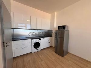 Pronájem bytu 2+kk, České Budějovice, Žižkova tř., 33 m2
