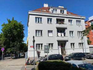 Pronájem bytu 3+1, Praha - Podolí, Brabcova, 93 m2