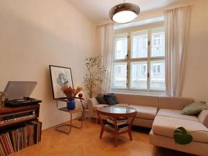 Pronájem bytu 3+1, Praha - Holešovice, Šternberkova, 81 m2
