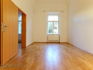 Pronájem bytu 3+1, Praha - Nové Město, Na Moráni, 60 m2