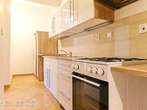 Pronájem bytu 3+1, Praha - Nové Město, Na Moráni, 60 m2