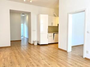 Pronájem bytu 2+kk, Praha - Smíchov, Na Celné, 55 m2