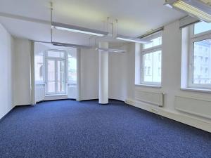 Pronájem kanceláře, Praha - Žižkov, Jeseniova, 79 m2
