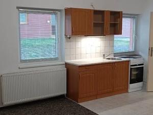 Pronájem bytu 1+kk, Hořovice, U Školky, 34 m2